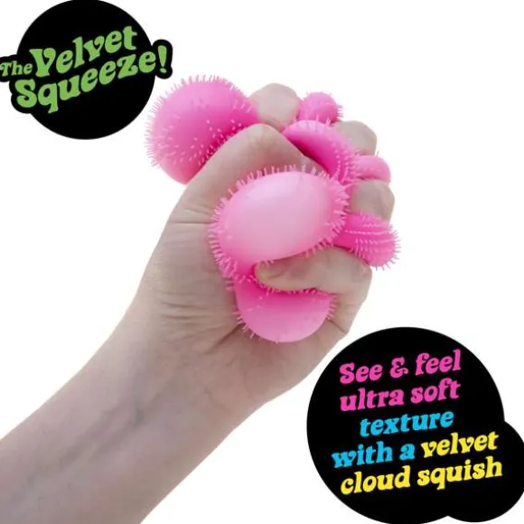 Fuzz Ball Flower Power Needoh
